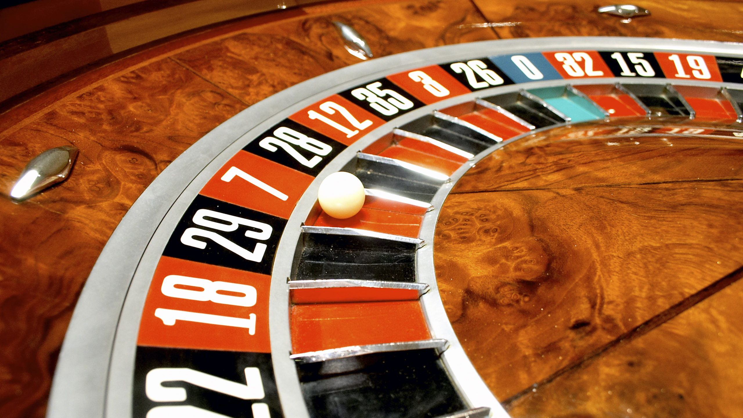 Is It Possible To Win Roulette With Tricks And Gambling Strategies?